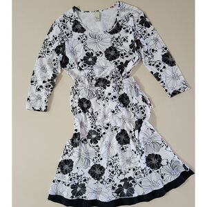 Sun Moda Two-Piece Women's Floral Outfit